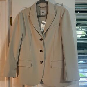NWT Abercrombie and Fitch Blazer with Tortoise Button Detail